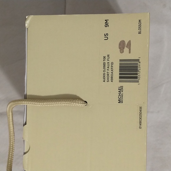 Michael Kors 9M Pink Faux Fur Slippers - Picture 2 of 5